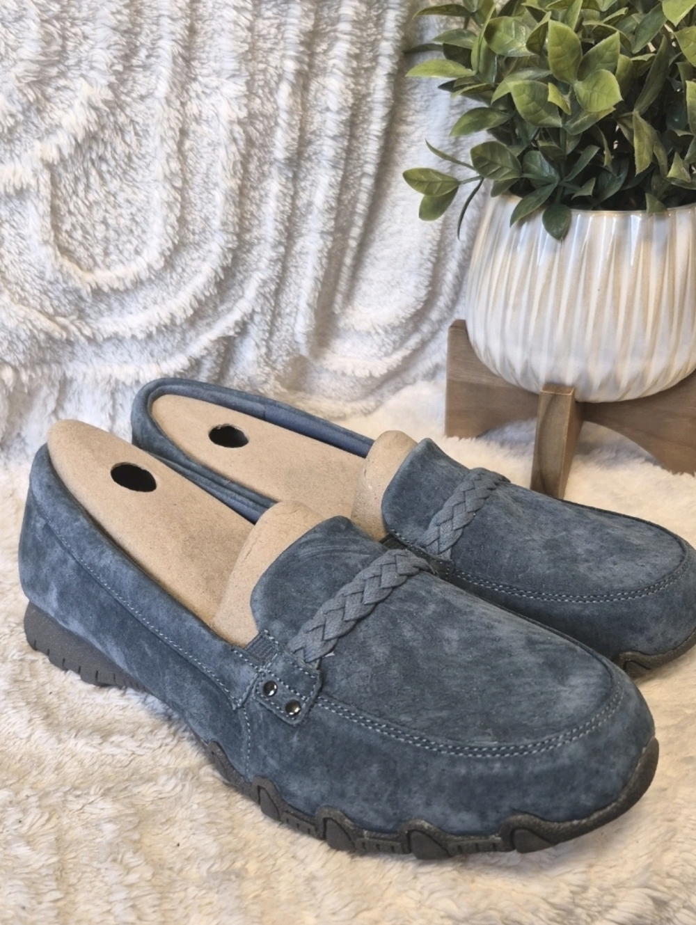 NEW Skechers Suede Bikers Melbourne Loafers Slip-On Shoes Blue Sz 9.5 WIDE